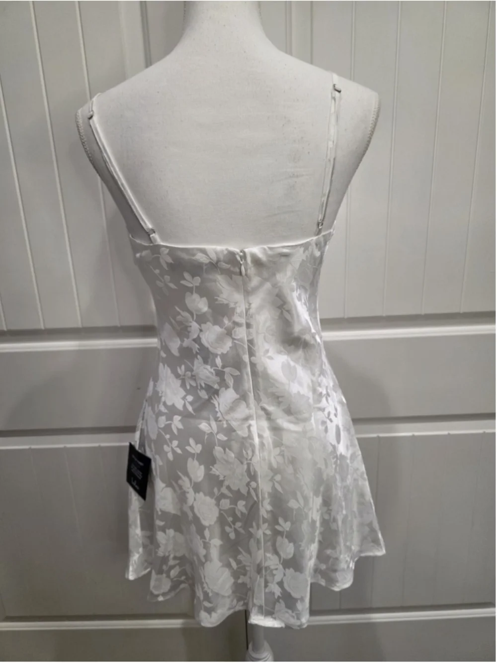 Lulu's Close to Your Heart White Satin Jacquard Cowl Slip Dress Sz M Beach Bride - Picture 5 of 11